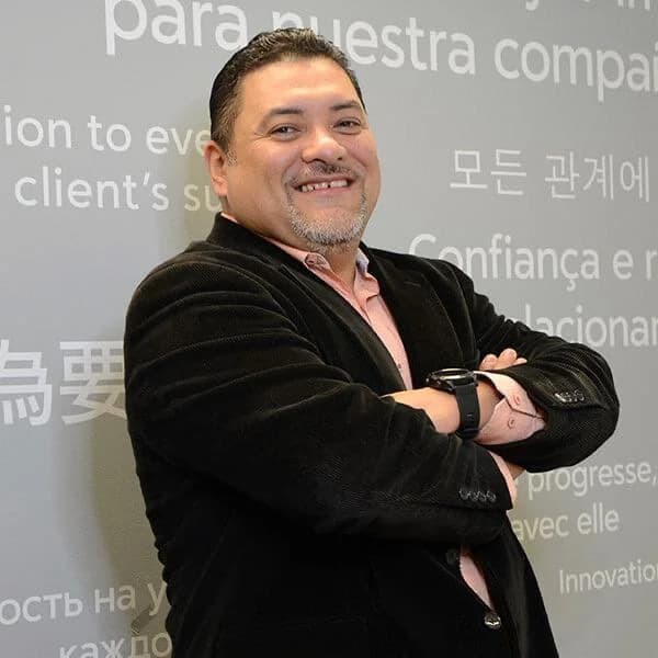 Leider Ernesto Mujica, infraestructura y DevOps de IngenioLab